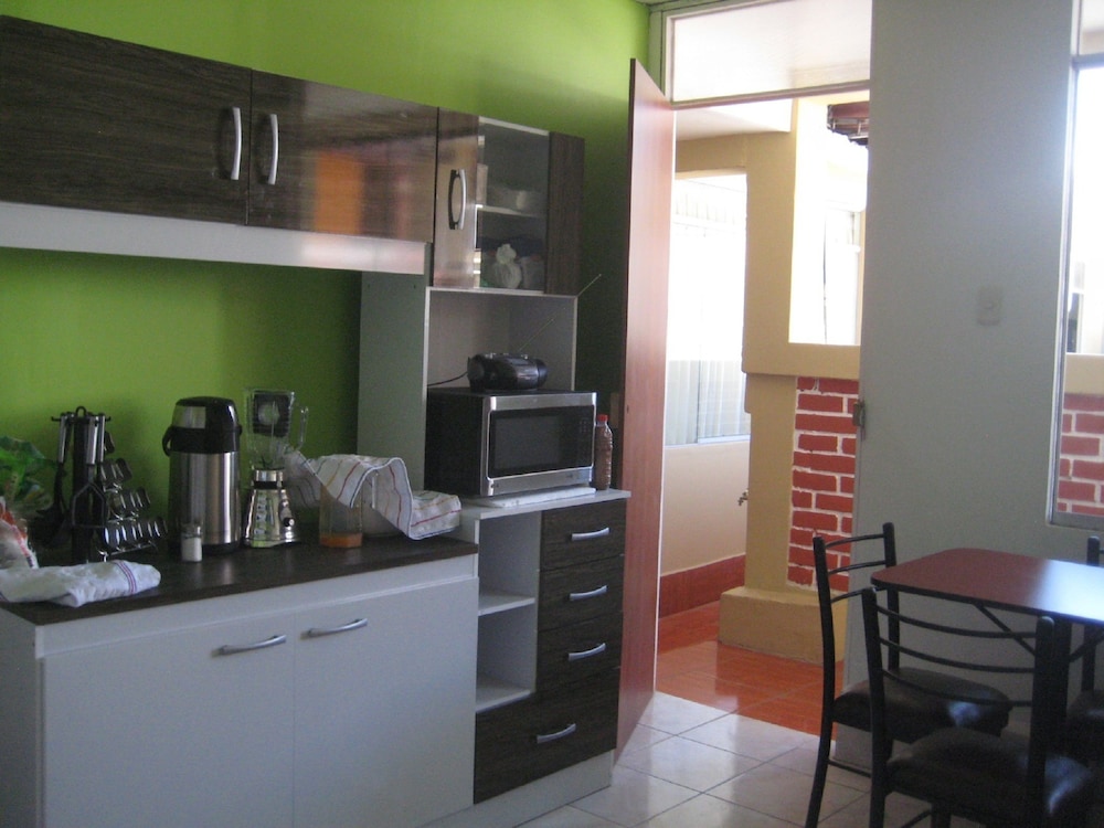 Mango Hostel Bed & Breakfast