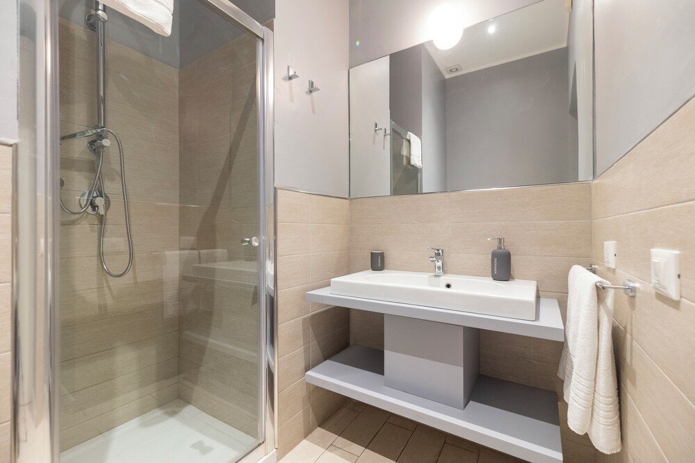 Design 18 Charming Rooms