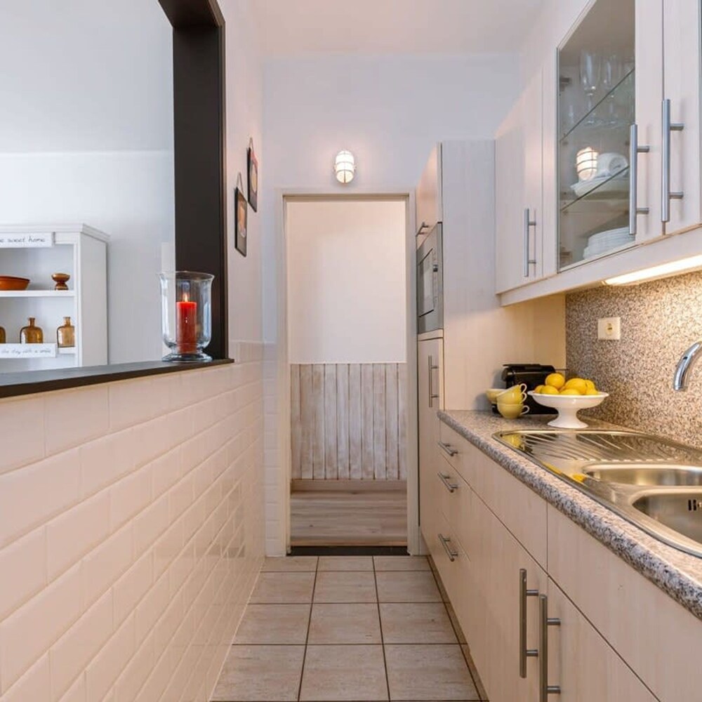 Beautiful and Spacious Studio With Side Seaview