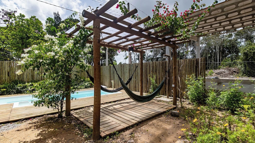 Itaka Reserva Piscina Hidro e Churrasqueira