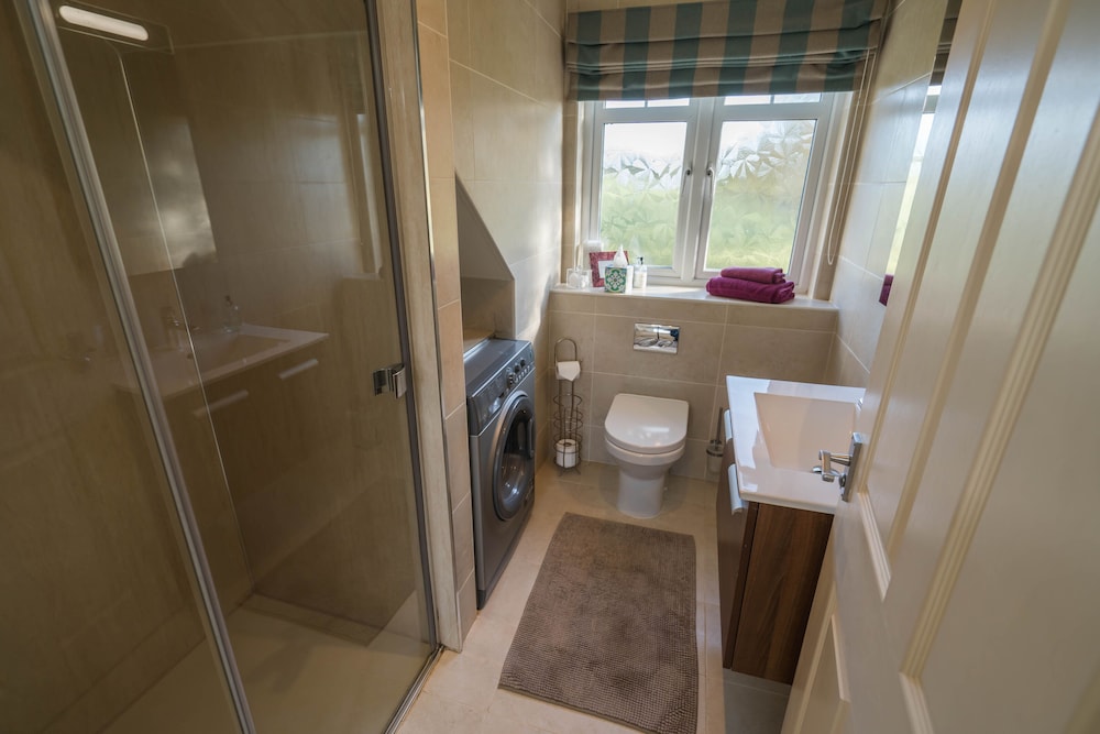 Dunroamin Apartment