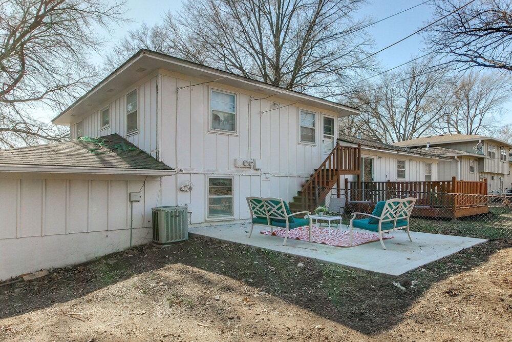 Pet-friendly Getaway - Walk to Quail Creek Park view 4
