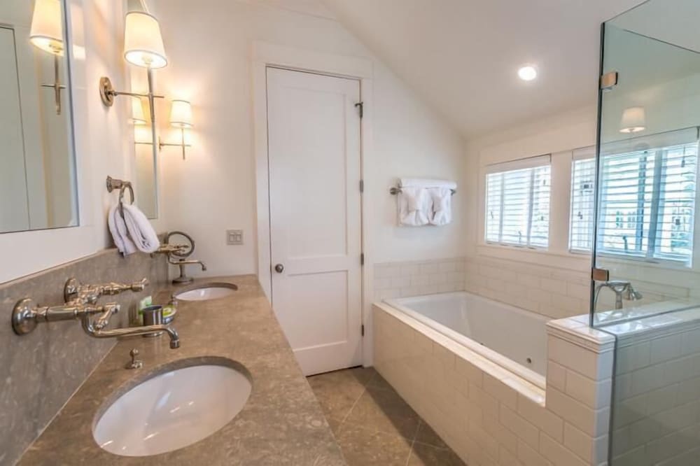 The Flagship of Watersound 5 Bedroom Holiday Home by Five Star Properties