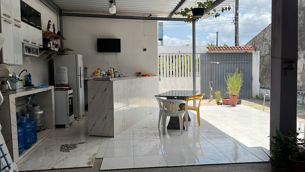 Premium Master & Standard Suites in Spacious House