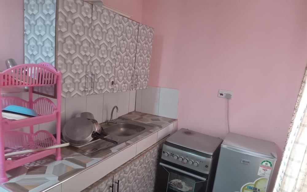 Caren Cottages & Airbnb Kitale