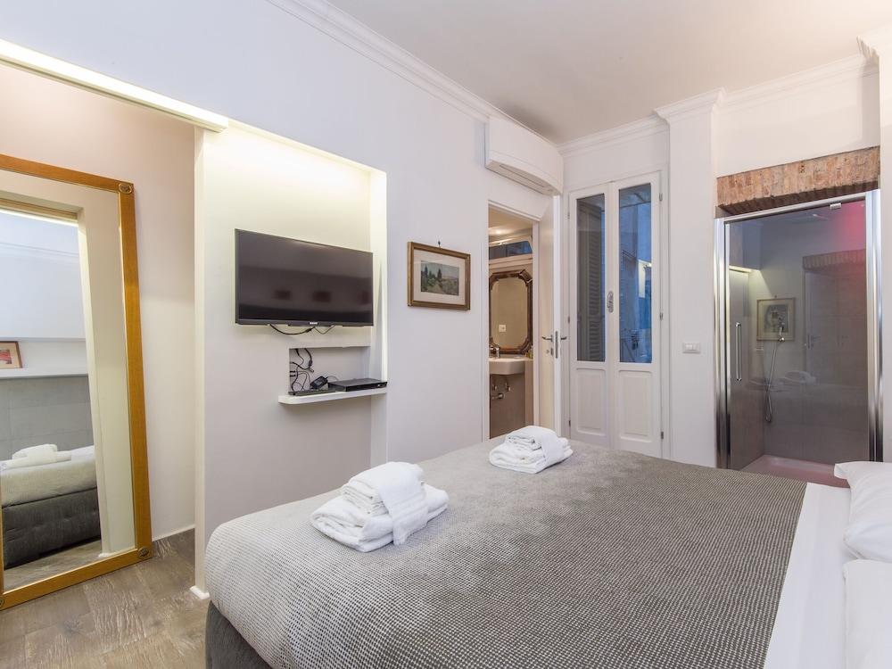 RSH Luxury One Bedroom Fori Imperiali