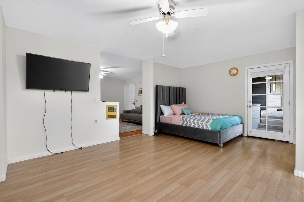 Spacious Mountain Getaway Game Room & Gazebo 5 Bedroom Villa