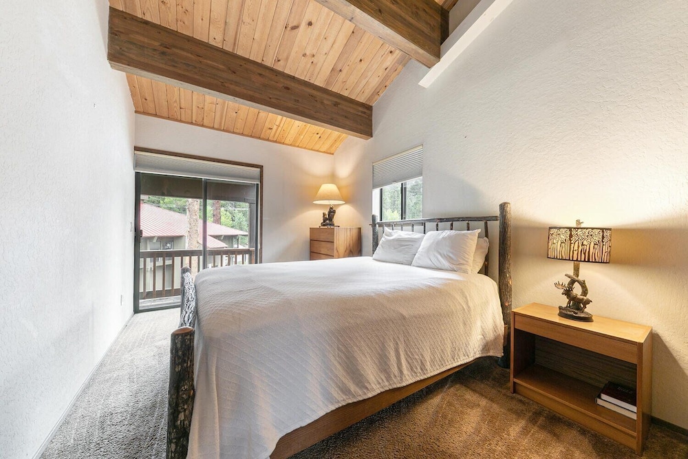 254 Bldg D 2 Bedroom Townhouse