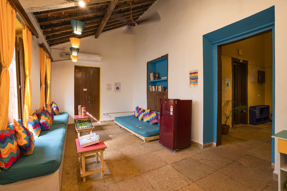 goSTOPS Lite Goa, Calangute