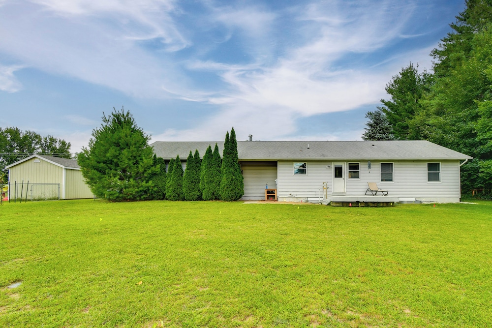 2 Mi to Turtle Creek Casino: Home w/ Game Room!