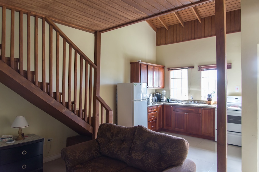 Claudeville Condo