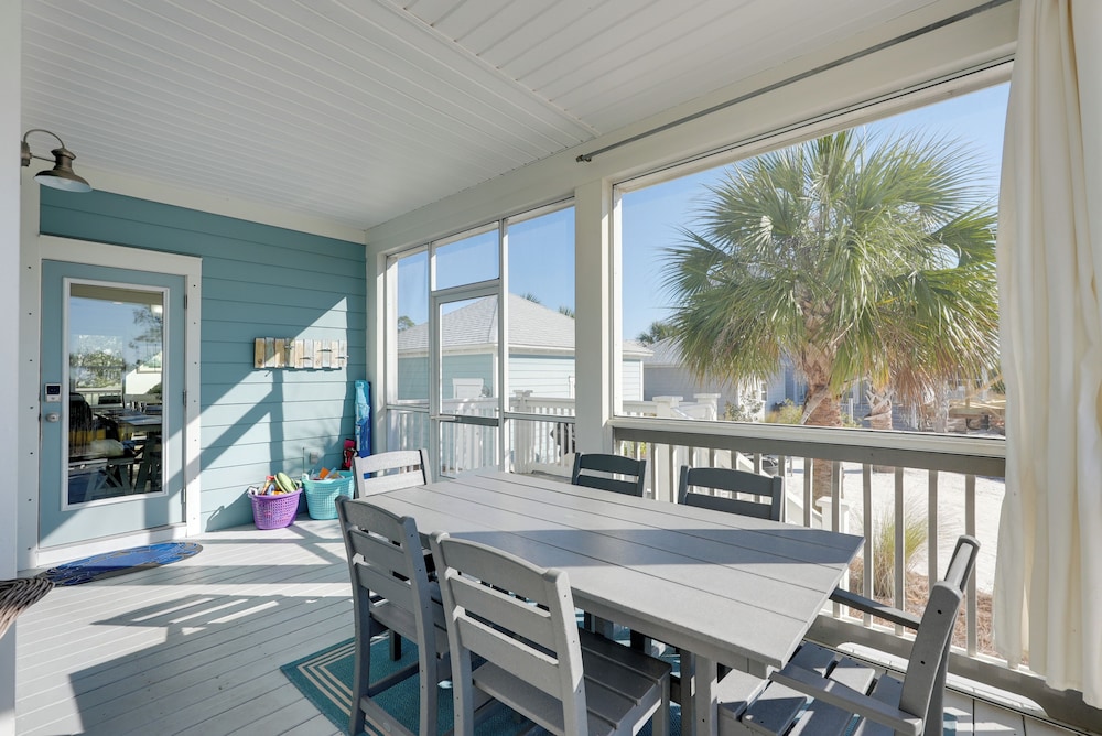 Steps to Shore: Windmark Beach Retreat w/ Balcony!