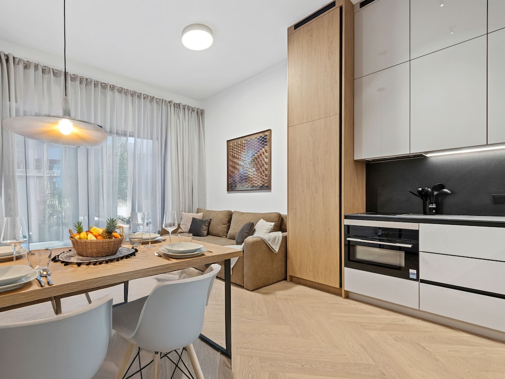 Living No. 5 by GT7 Hospitality