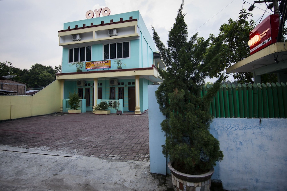 OYO 796 Penginapan Fergael view 3