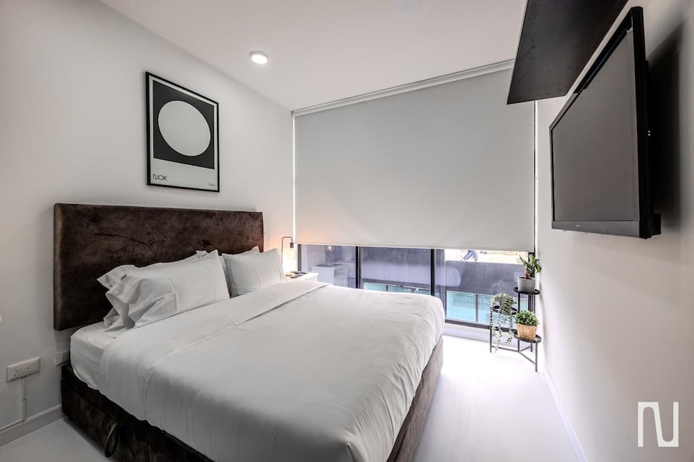 NOK Bright Studio in Chic