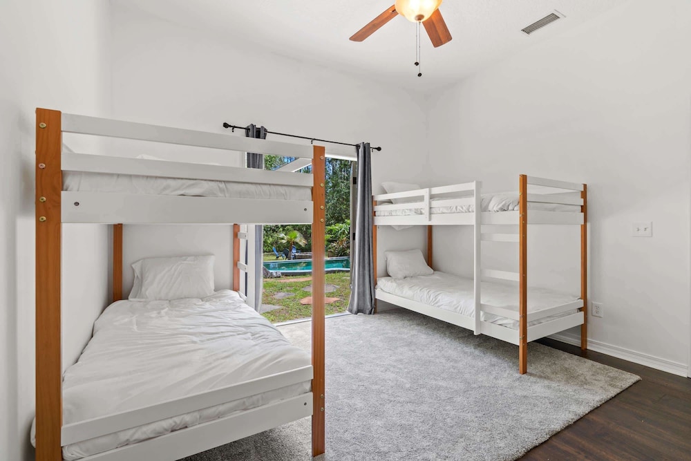 Aqua Dream Home for 11