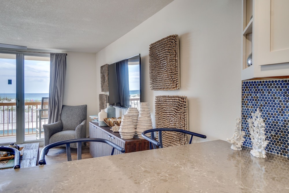 Pelican Beach Resort by Panhandle Getaways