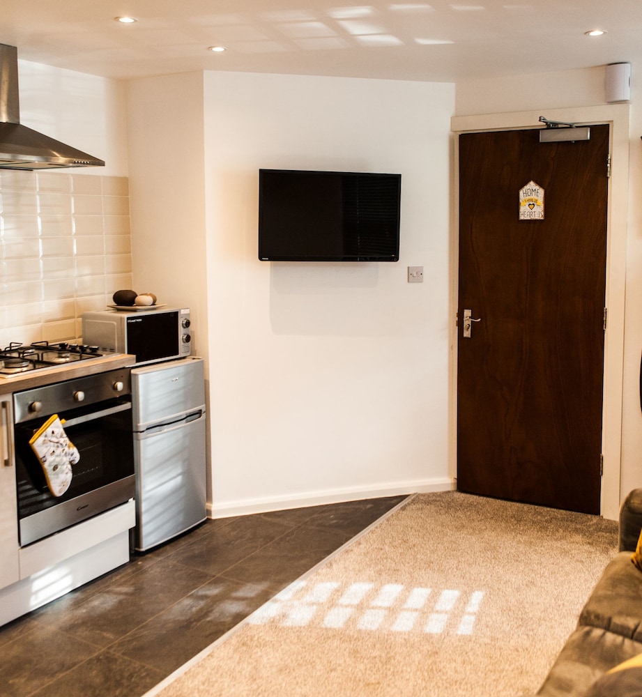 Cyrus House Cottage Apartment view 5