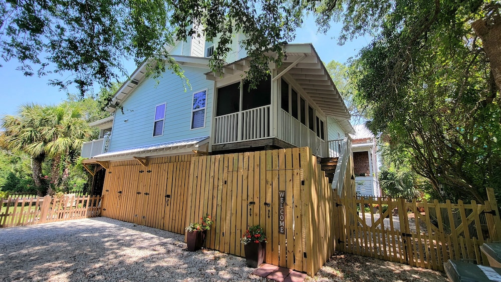 1616 Jones Avenue by Tybee Vacation Rentals