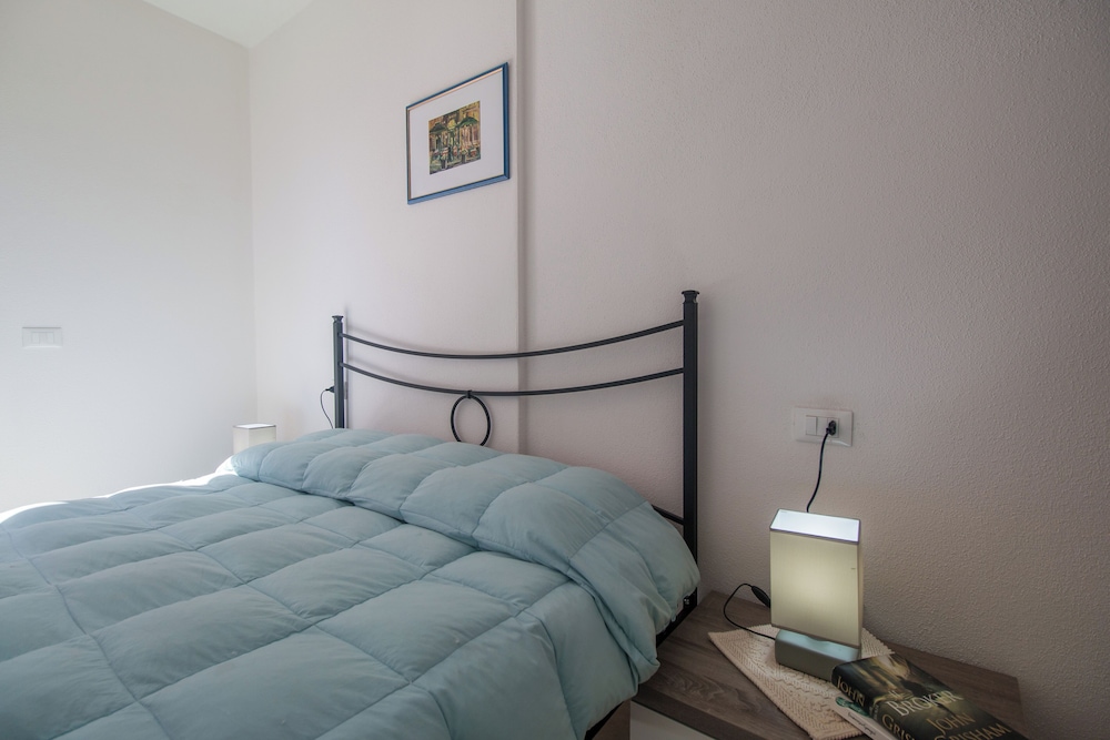 Residence Maria Antonia - Grazia Deledda