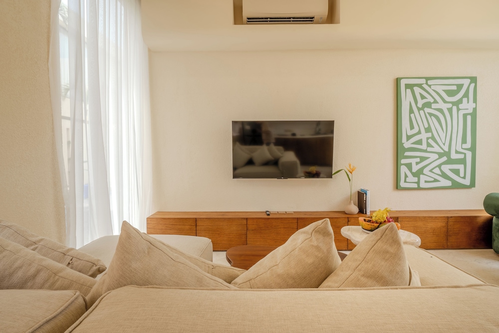 Suom Hotel and Villas