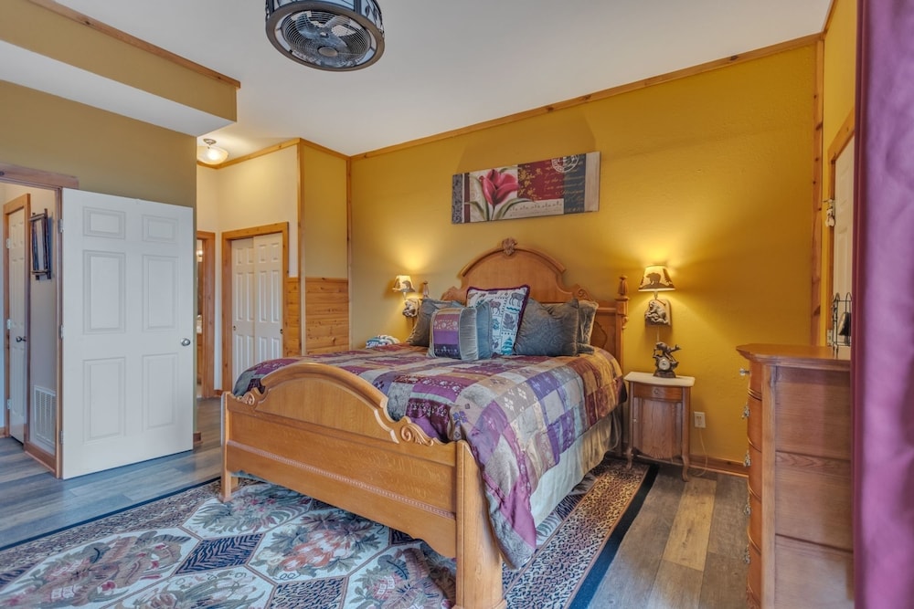 Great Views-comfortable Condo In Mountain Air 3 Bedroom Condo by Sunscape Property Management view 3