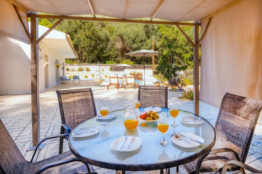 Villa Kambos Saint Stephanos