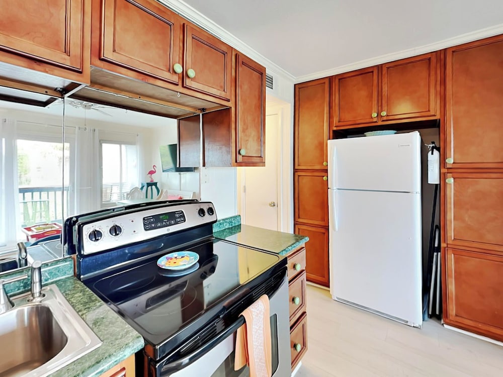 Beach Racquet A117 by Tybee Vacation Rentals