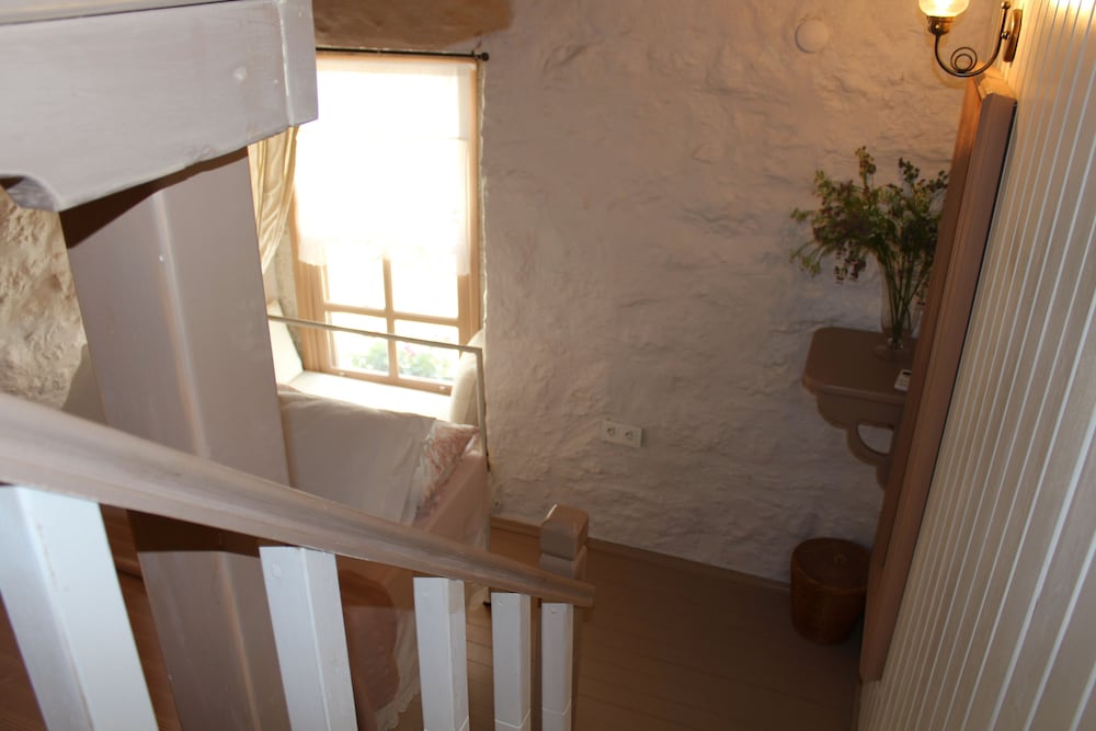 Lilyum Alaçatı Butik Otel - Image 19