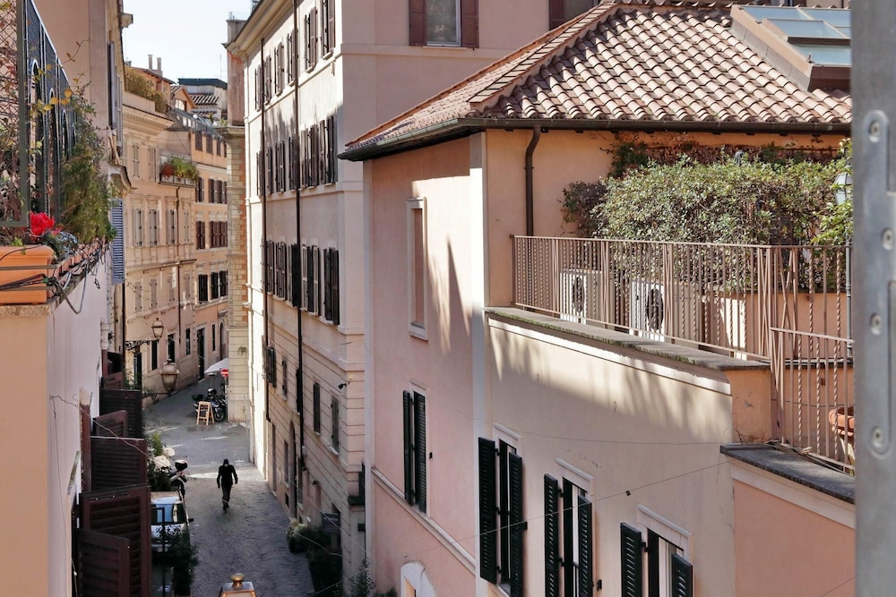 A8 Piazzetta Margutta A8 - My Extra Home