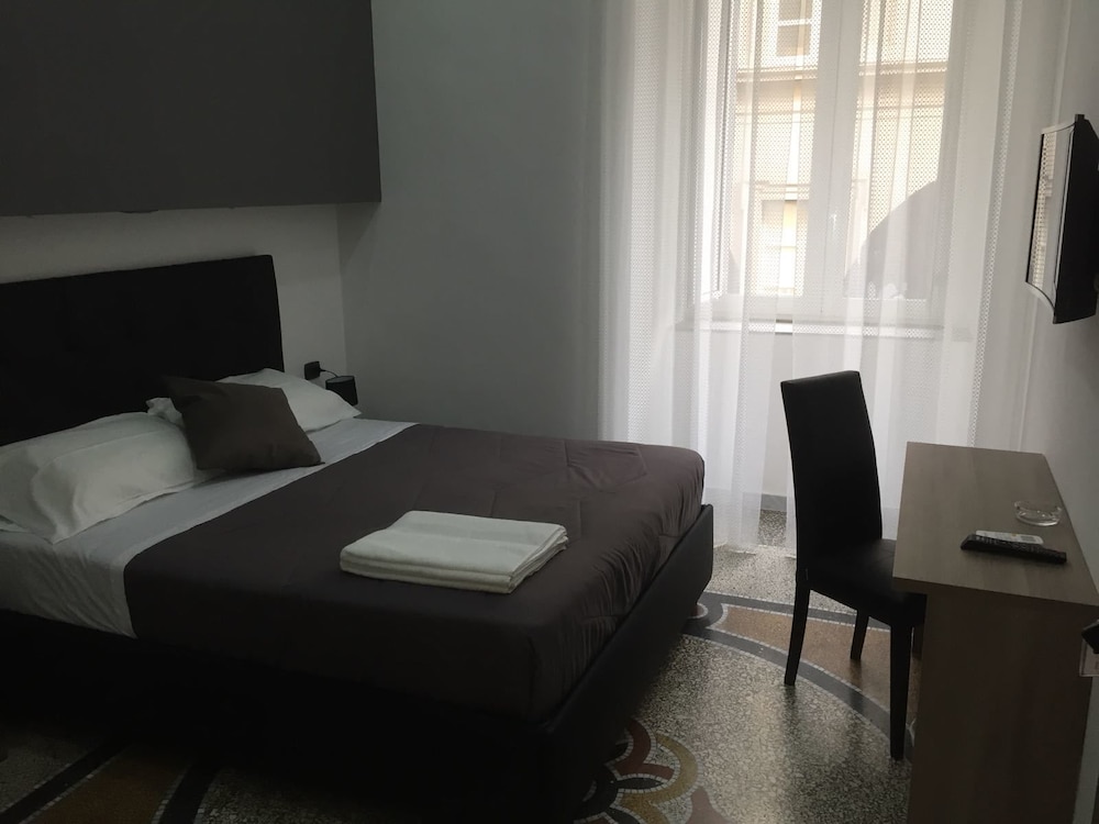 MB95 Mezzocannone Luxurious B&B