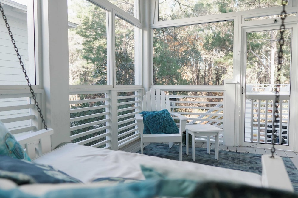 Serenity by the Sea by Avantstay Walk to Beach + Pool Access!