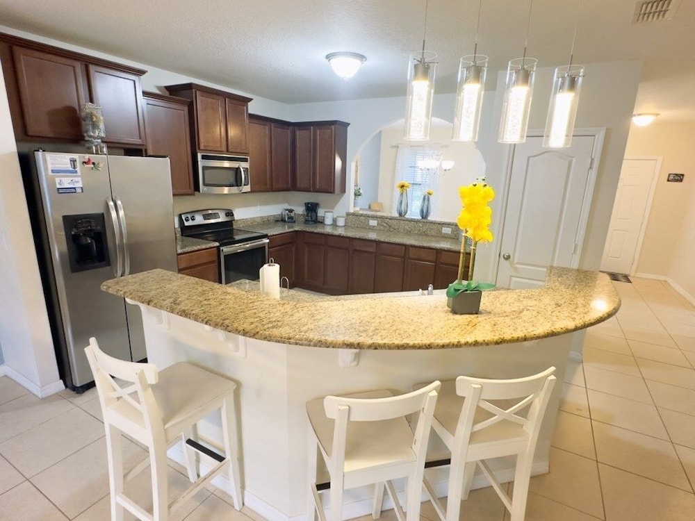 Amazing 6 Bd Home Near Disney W/ Pool 6 Bedroom Home by Redawning view 5