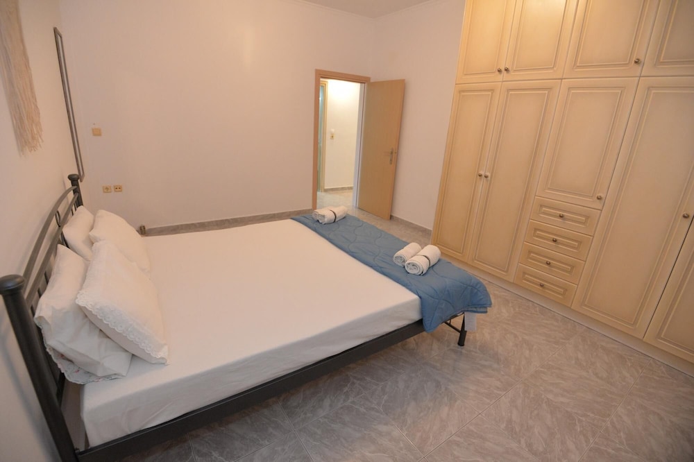 Nina s Apt in Ialysos Near the Beach view 2