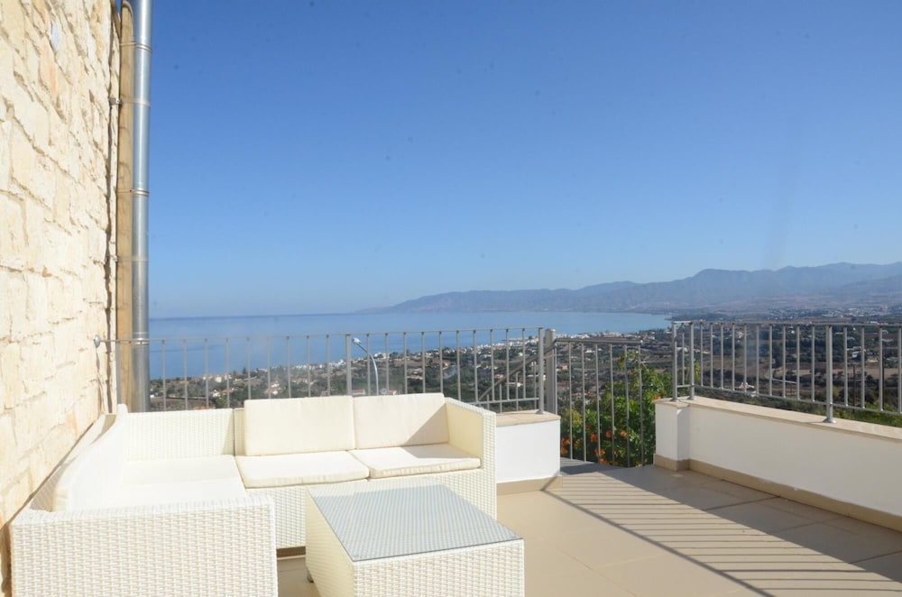 Villa Calypso in Latsi