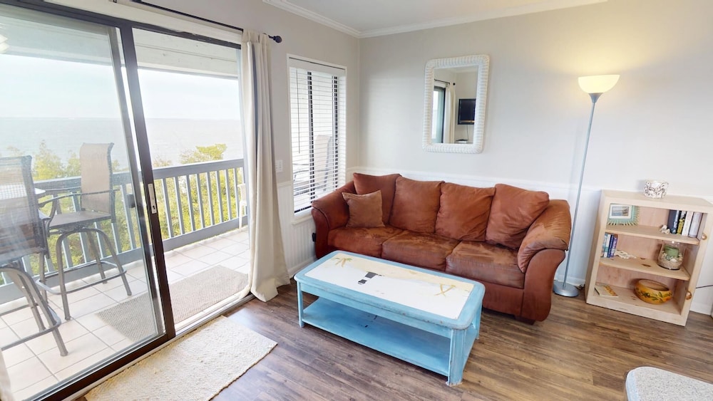 Beach Racquet B by Tybee Vacation Rentals