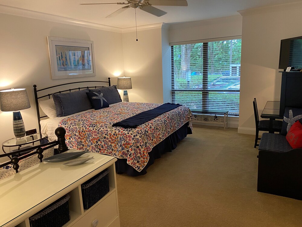 2410 Lighthouse Tennis at The Sea Pines Resort