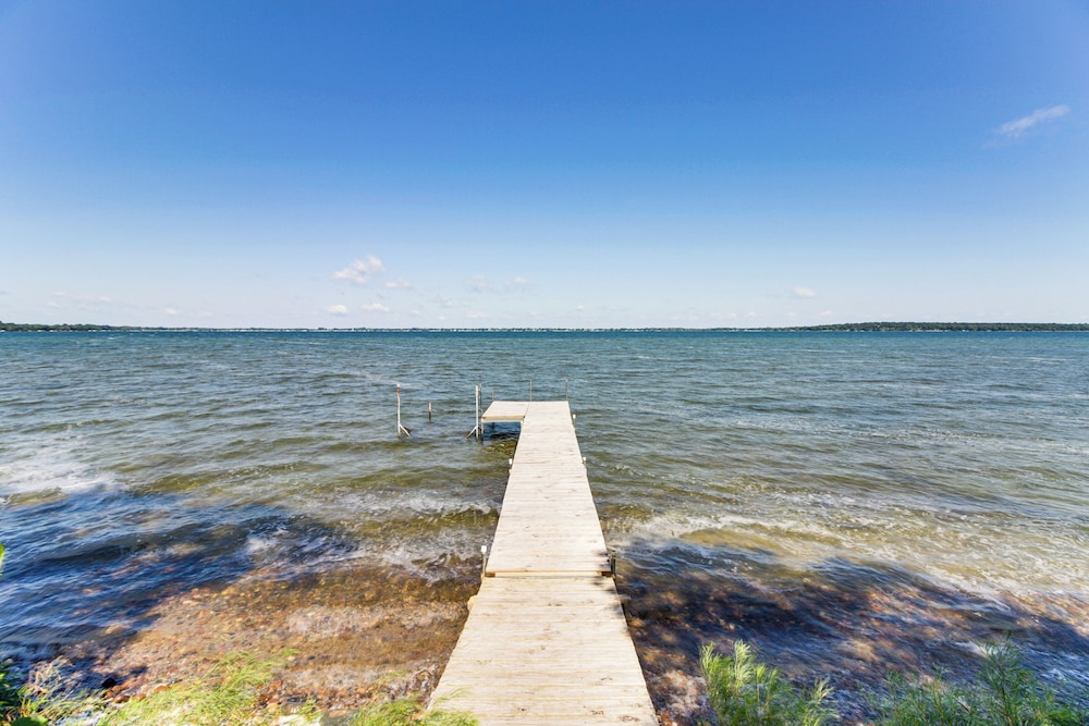 Lakeside Getaway w/ Dock: West Battle Lake Cabin