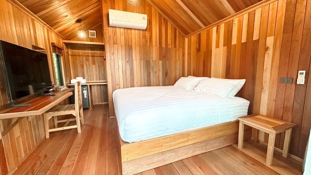 Lush Inn Phuket