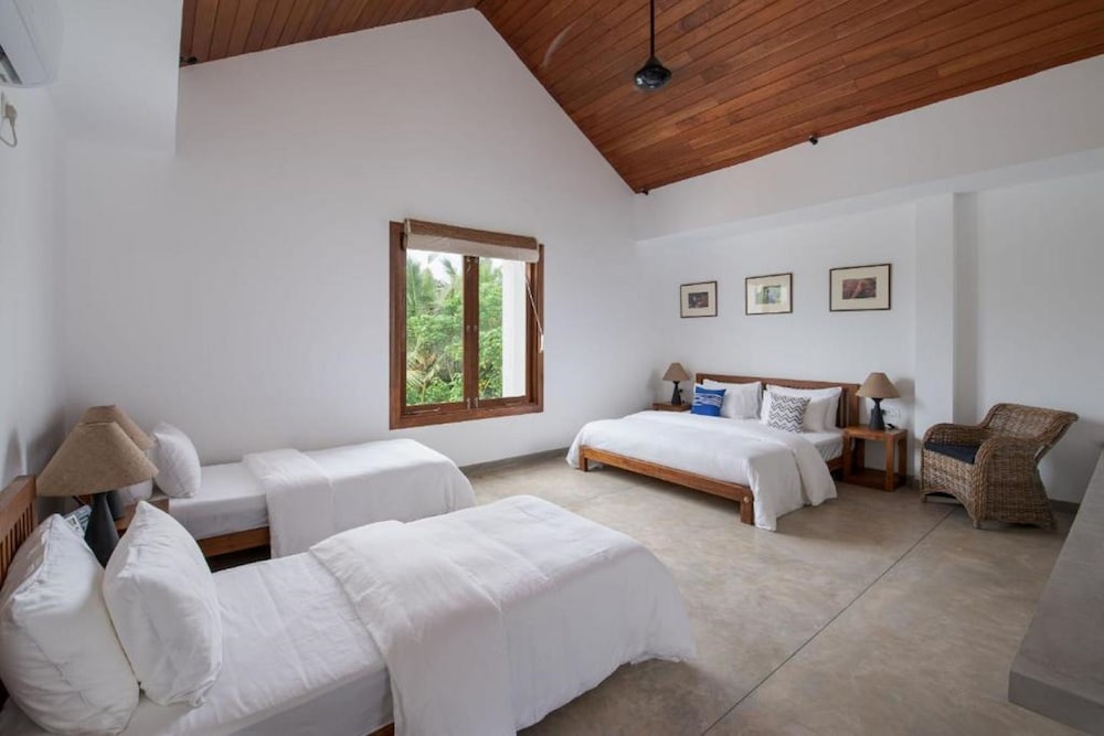 Villa Tanderra view 3