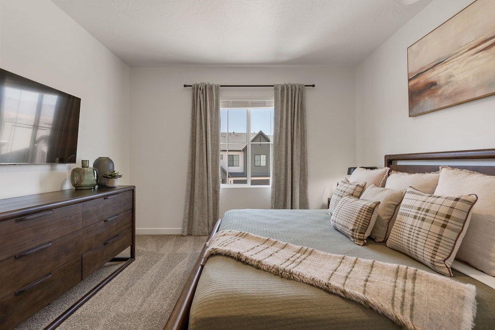 Ripple Retreat 4 Bedroom Townhouse