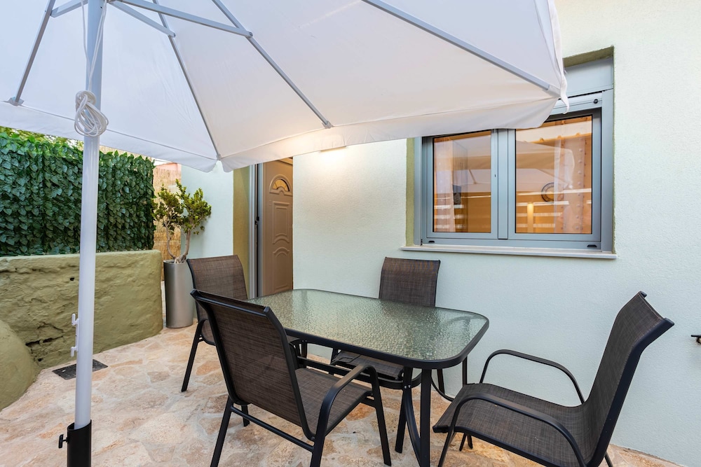 Filiatra Charming Urban Escapes Your Cozy Retreats
