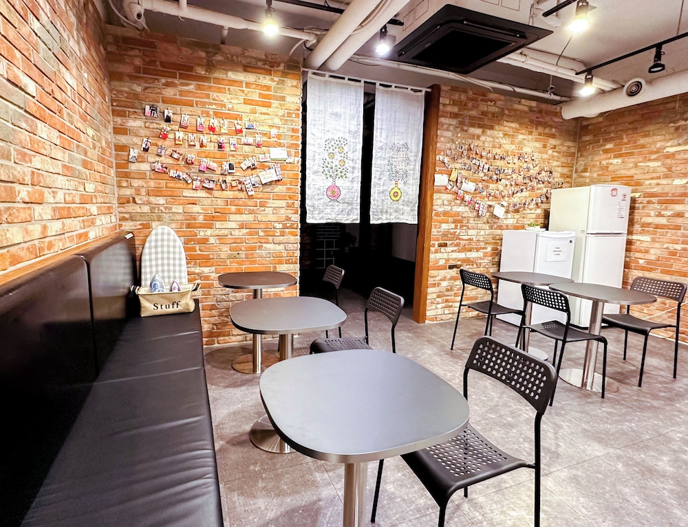 Starria Hostel foreign guest only 99