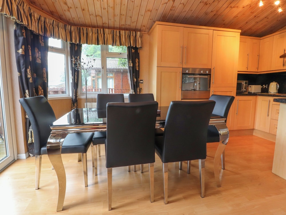 Borwick Heights 6