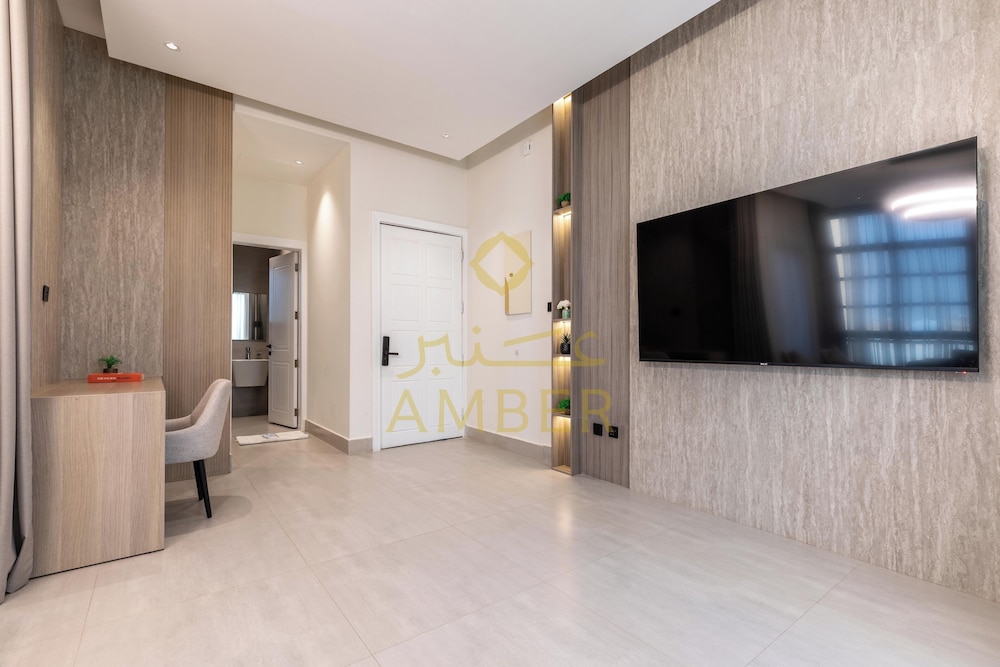 Amber Hospitality - BLVD