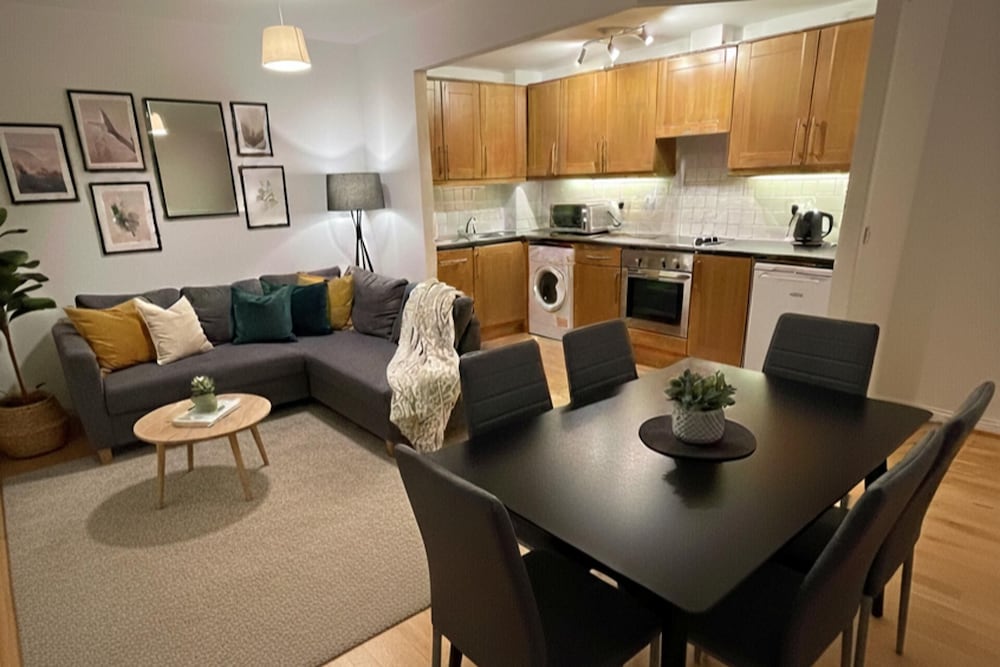 Dublin City Escape - Modern Apartment