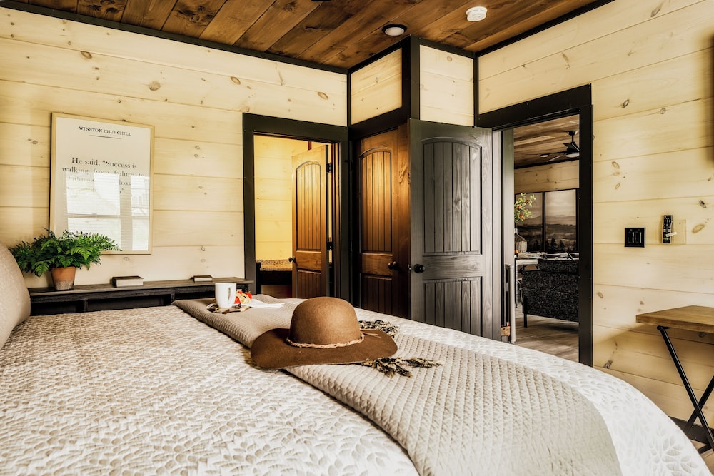 Star Gazer Luxury Rooftop Cabin