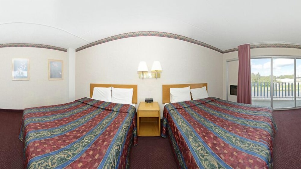 Howard Johnson by Wyndham Benton Harbor/St. Joseph view 5