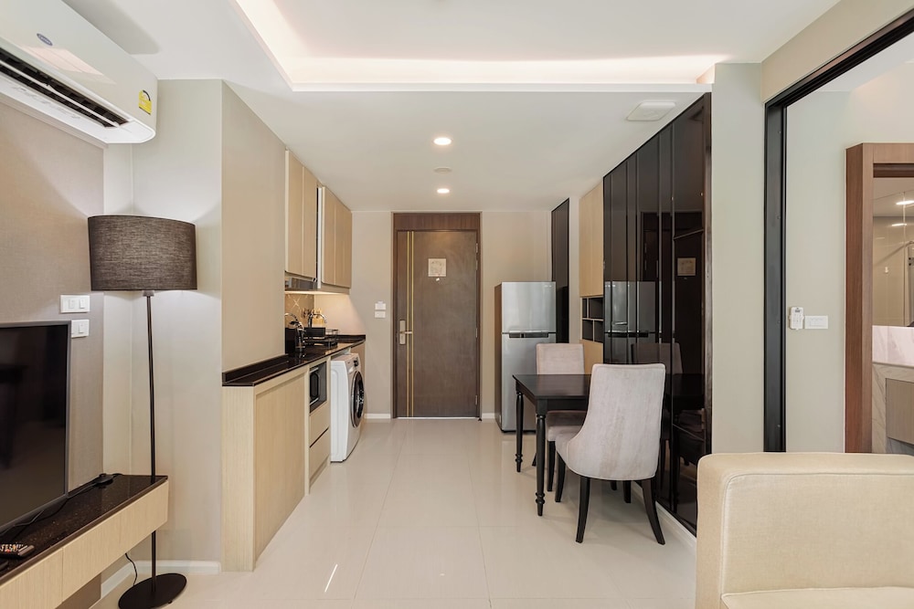 1-bedroom Condo Mida Grand Surin Phuket