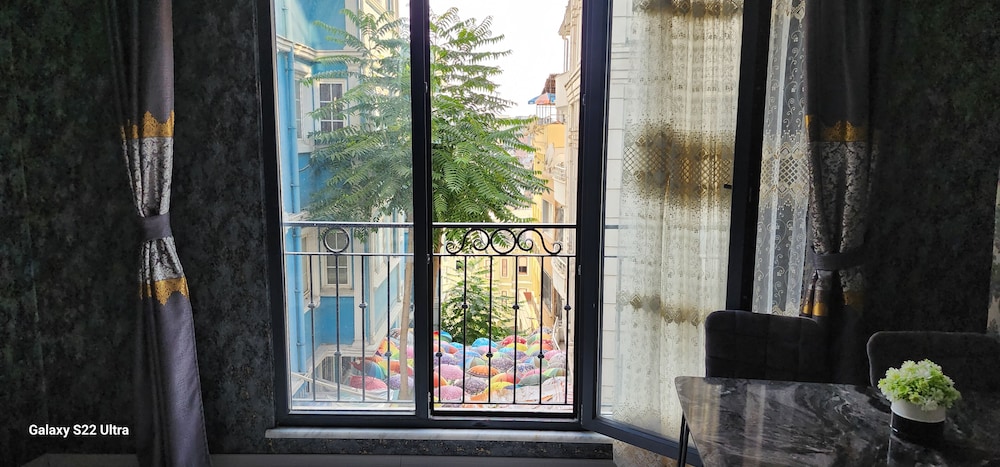 Taksim Royal Suites